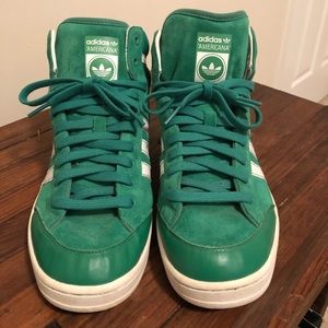 Men’s Adidas “AMERICANA” sneakers size 10